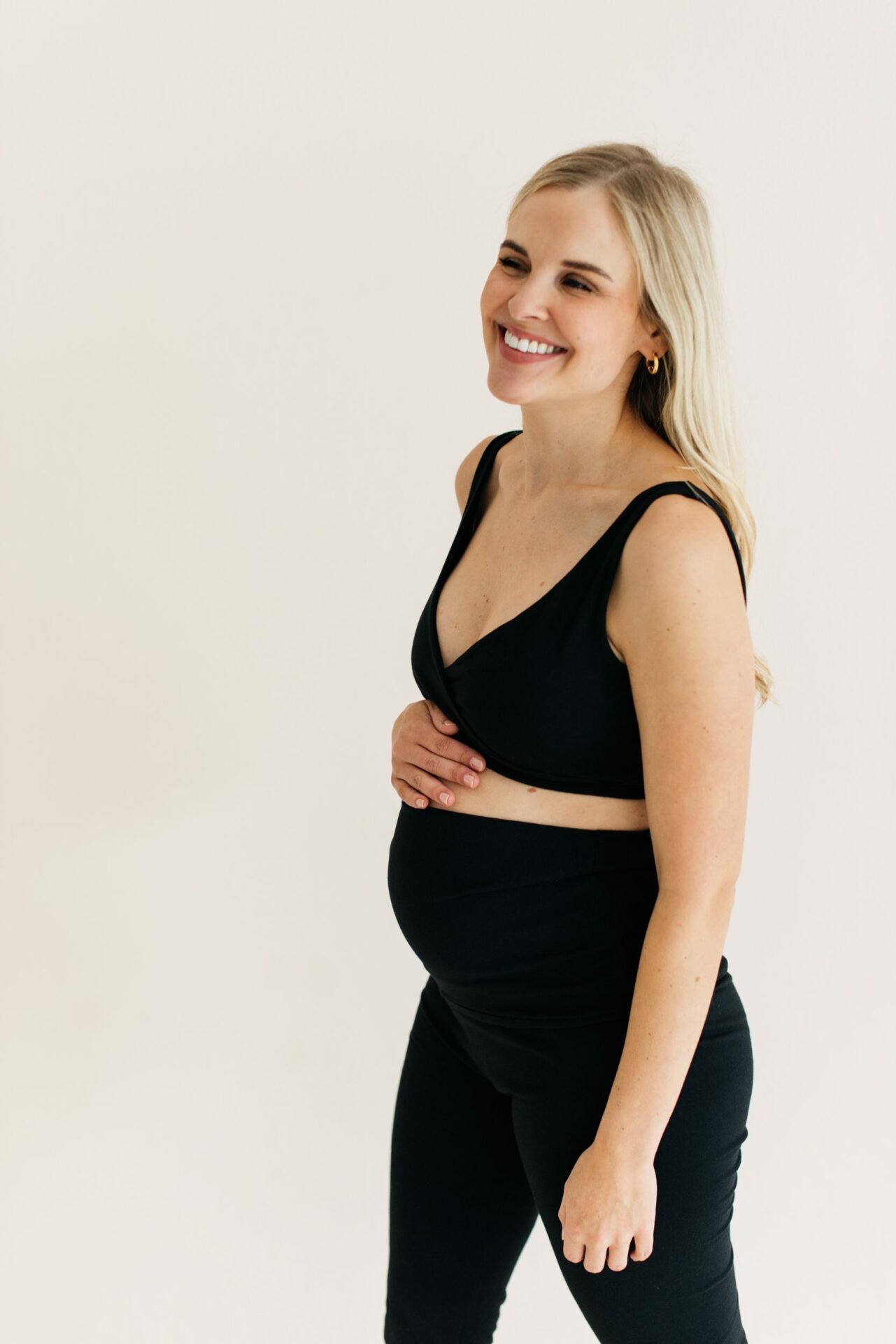 Nursing Momsy - Modern maternity and breastfeeding wear made in SA.